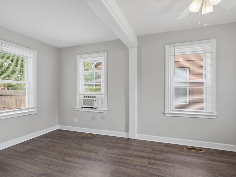 2954 Grasmere Avenue , Columbus, OH 43224 Photo 5
