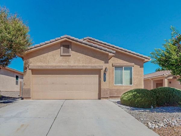8323 Mock Heather Road NW, Albuquerque, NM 87120