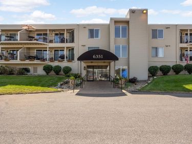 6351 Saint Croix Trail N, Unit 233, Stillwater, MN 55082
