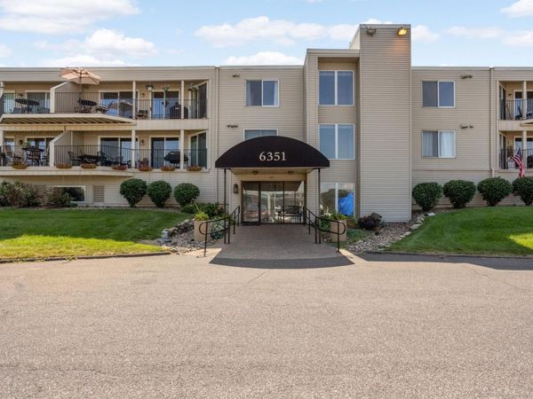 6351 Saint Croix Trail N, Unit 233, Stillwater, MN 55082