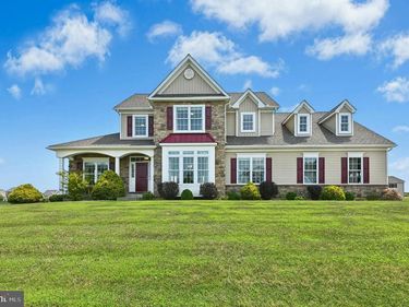 6786 GWENMAWR ROAD, BETHLEHEM, PA 18017