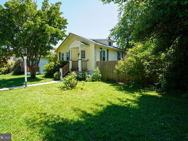904 MARION AVENUE, WILMINGTON, DE 19809