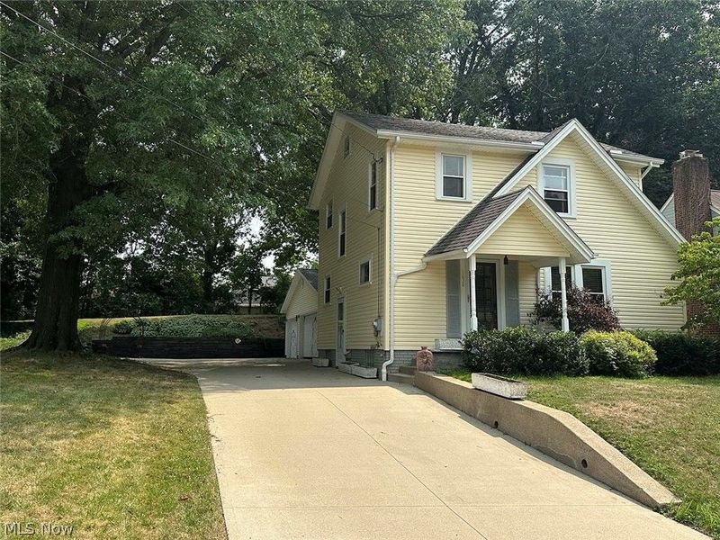 1628 17th Street NW, Canton, OH 44703 Photo 2