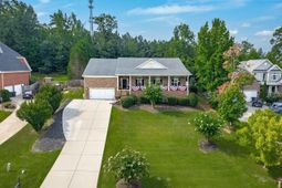 137 Ridgemont Drive  photo 4