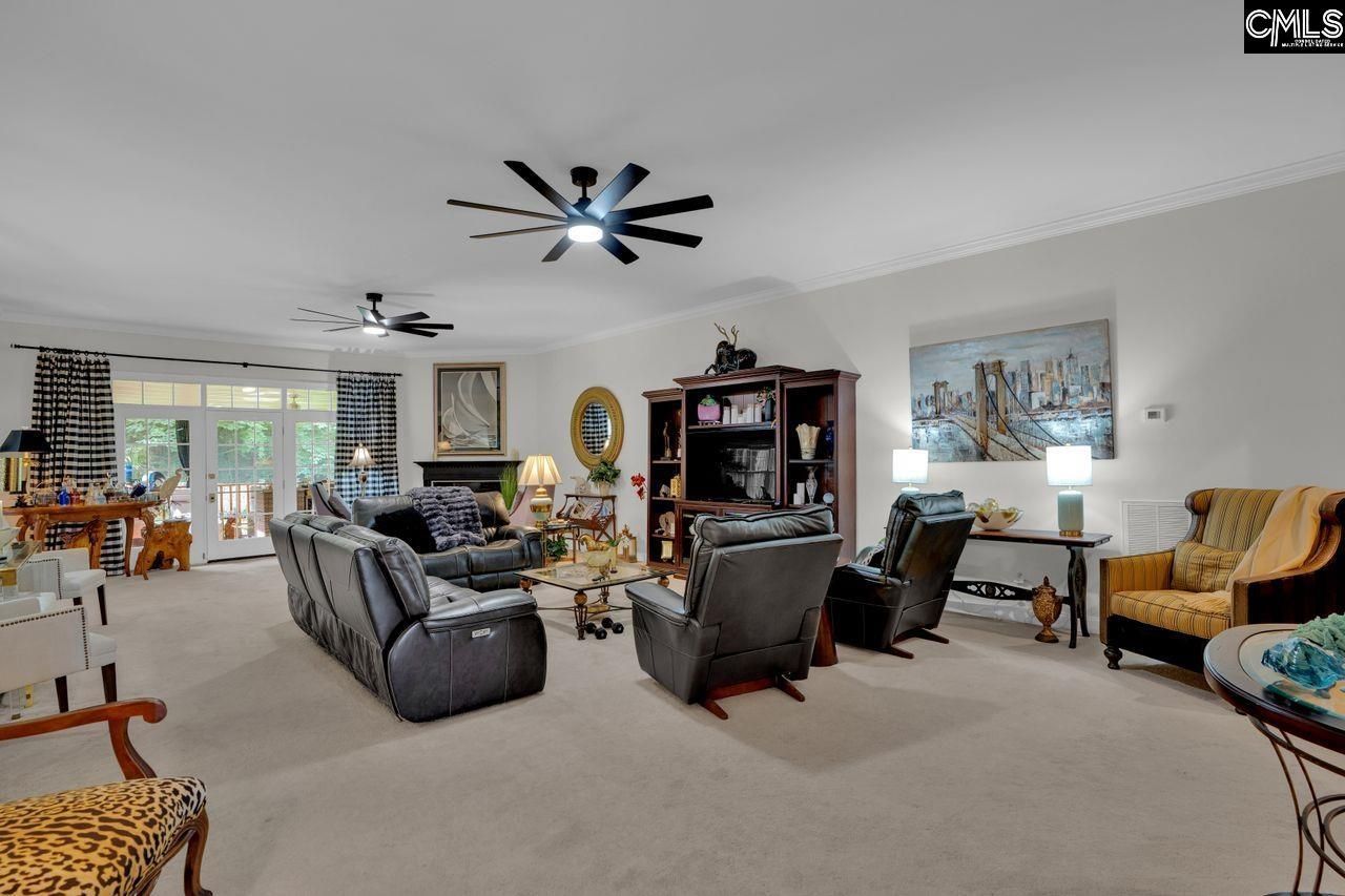 137 Ridgemont Drive  Photo 9