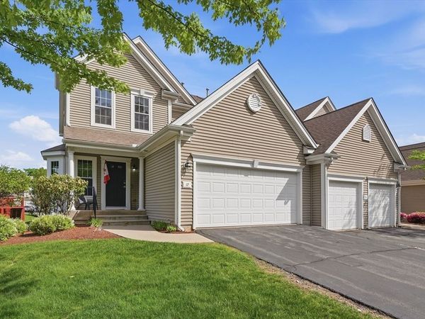 17 Tulip Circle, Unit 17, Grafton, MA 01560