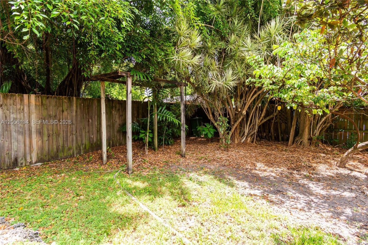 9920 Pan American Dr, Cutler Bay, FL 33189 Photo