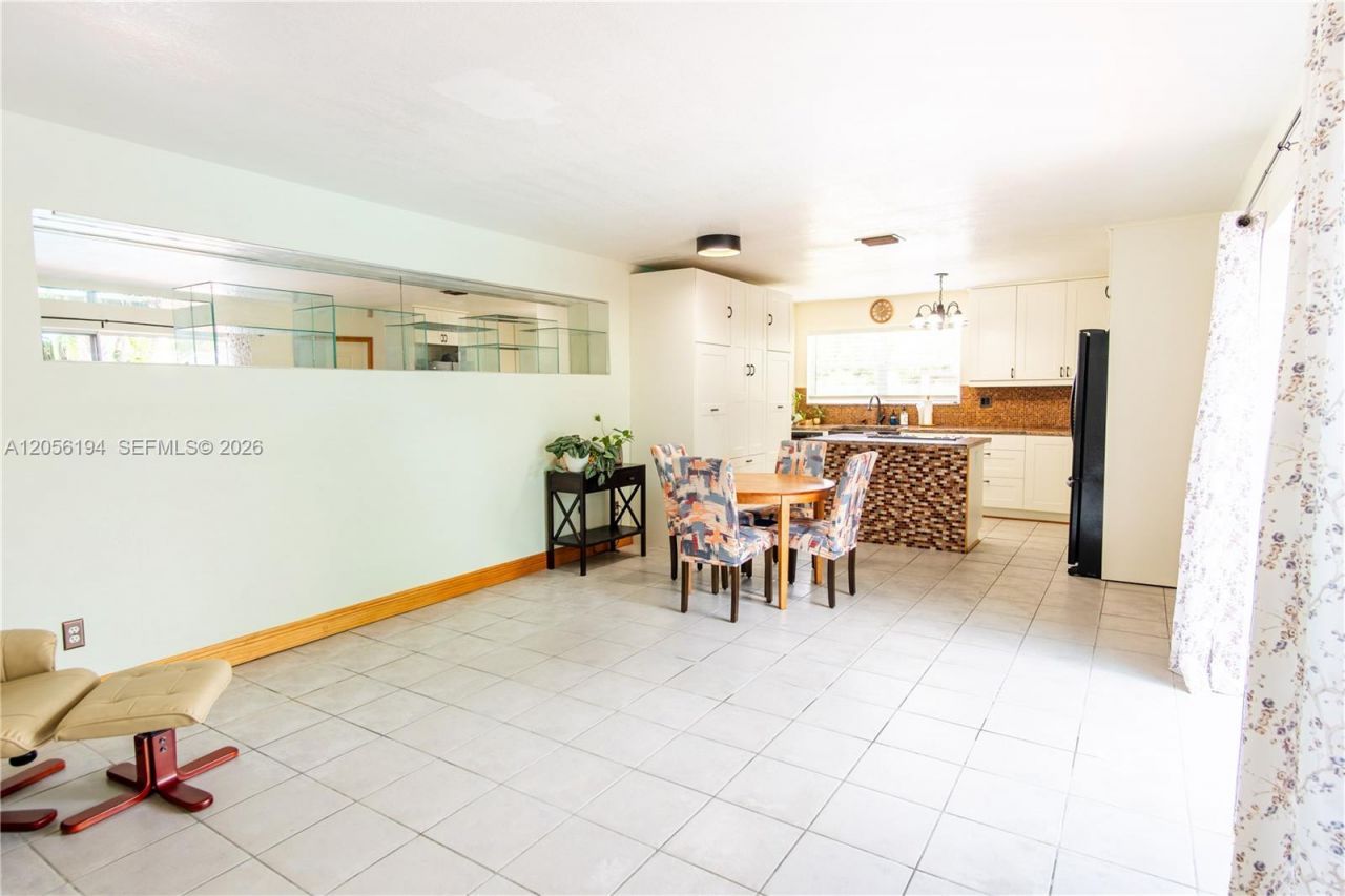 9920 Pan American Dr, Cutler Bay, FL 33189 Photo