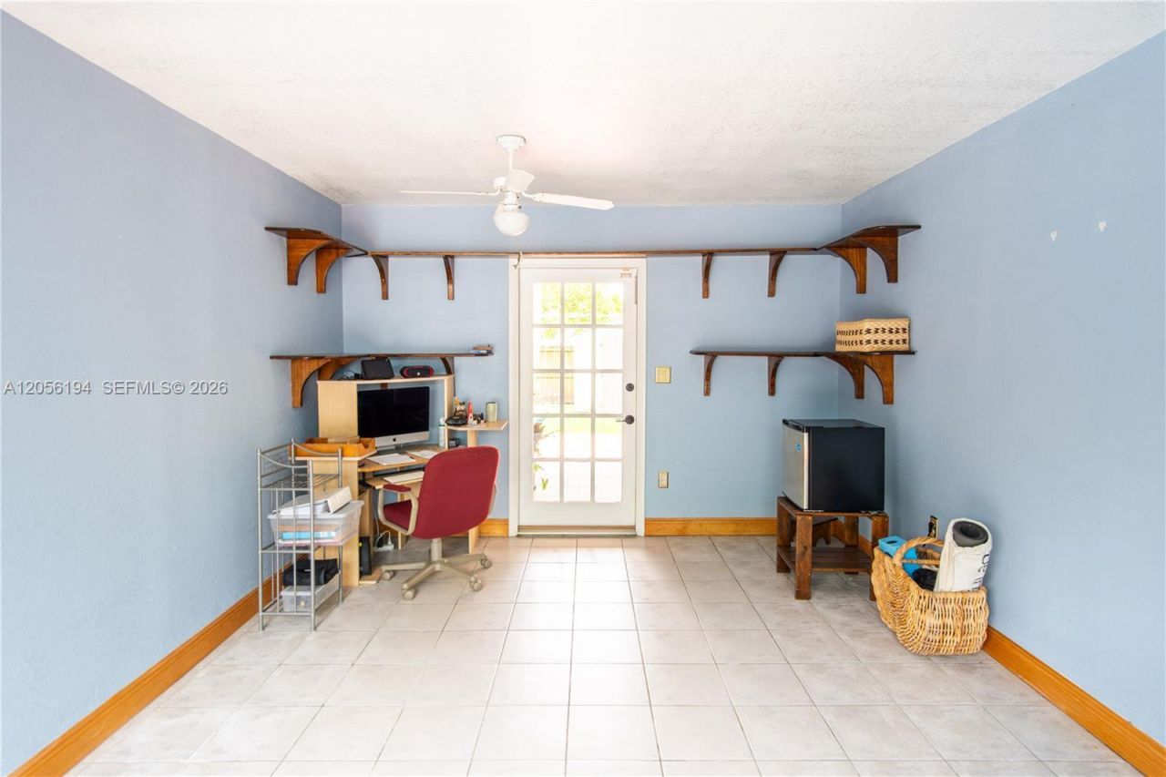 9920 Pan American Dr, Cutler Bay, FL 33189 Photo