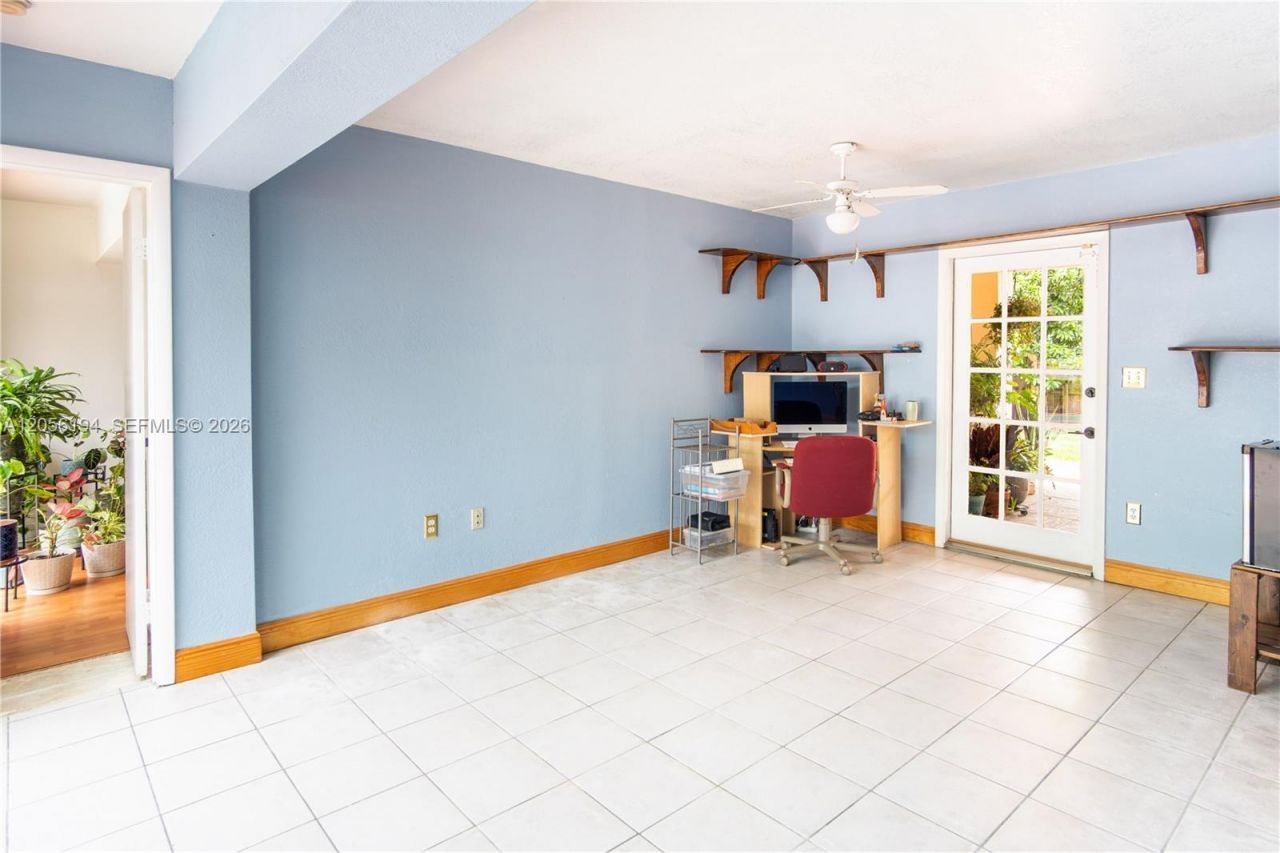 9920 Pan American Dr, Cutler Bay, FL 33189 Photo