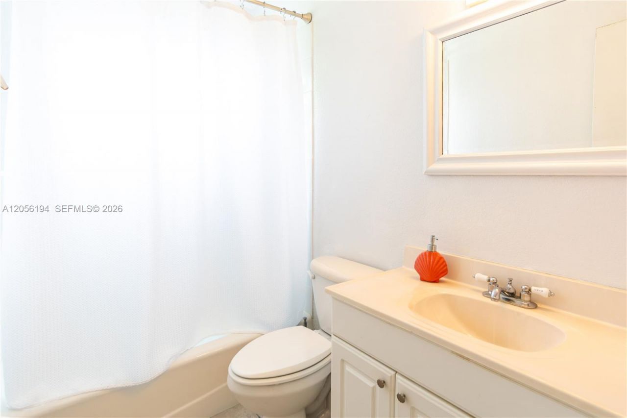 9920 Pan American Dr, Cutler Bay, FL 33189 Photo