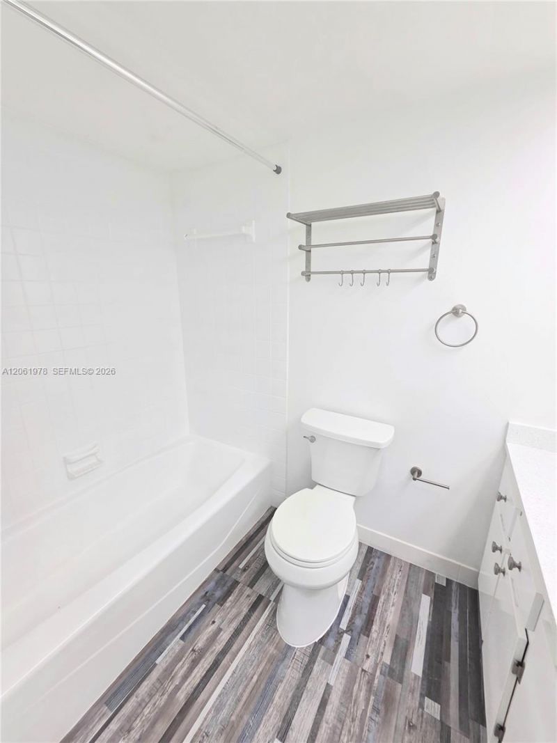4030 W Palm Aire Dr , Unit 407, Pompano Beach, FL 33069 Photo