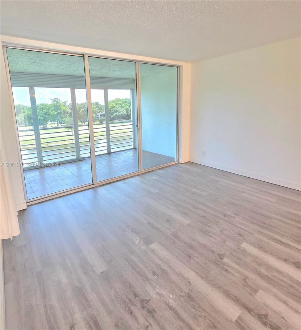 4030 W Palm Aire Dr , Unit 407, Pompano Beach, FL 33069 Photo