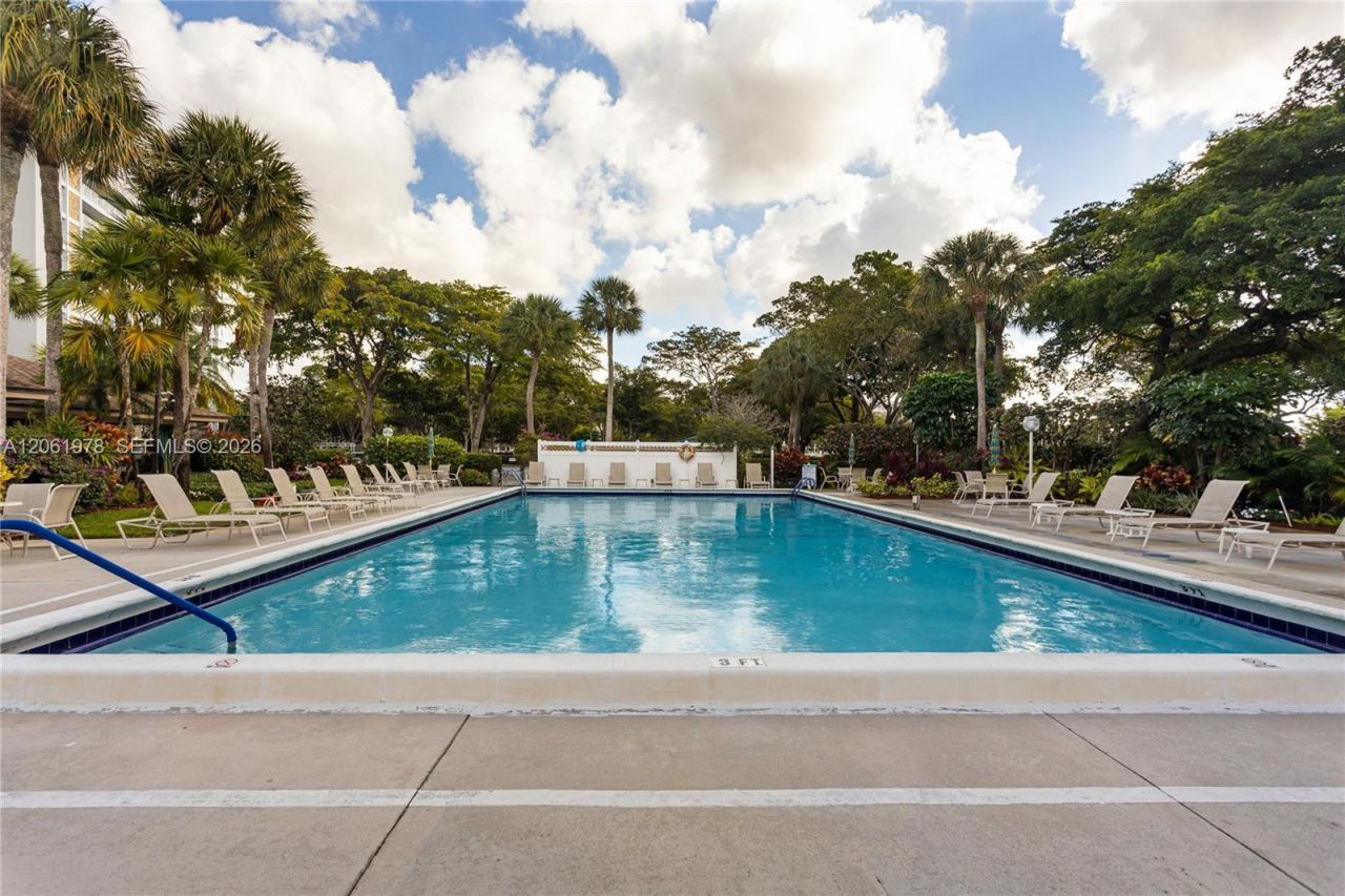 4030 W Palm Aire Dr , Unit 407, Pompano Beach, FL 33069 Photo