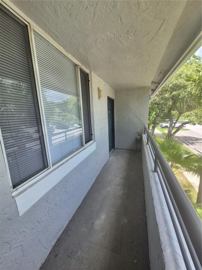 831 Lyons Rd , Unit 23203, Coconut Creek, FL 33063 Photo