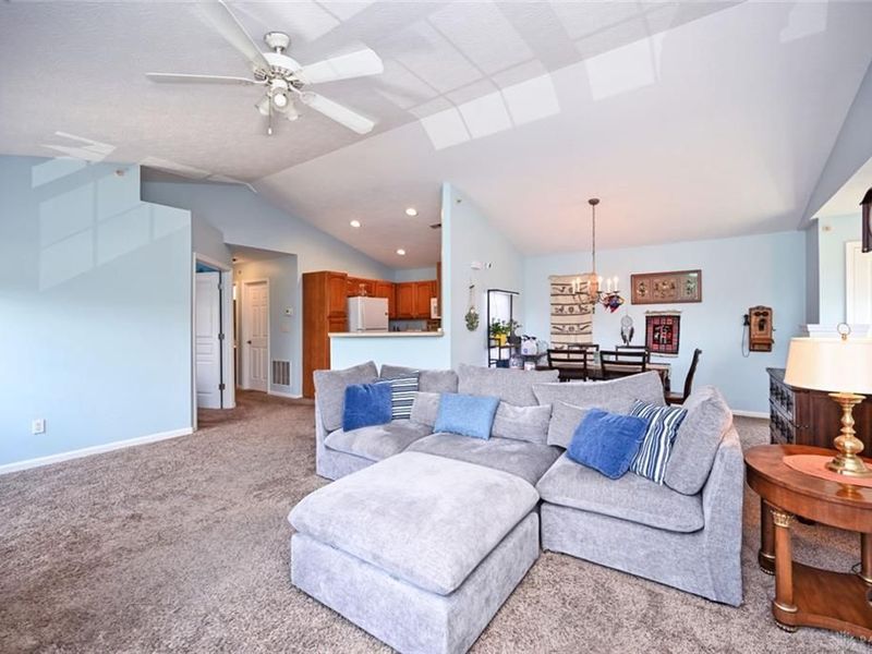 1064 Heritage Green Drive, Monroe, OH 45050 Photo 13