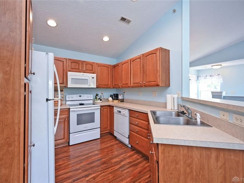 1064 Heritage Green Drive, Monroe, OH 45050 Photo 15