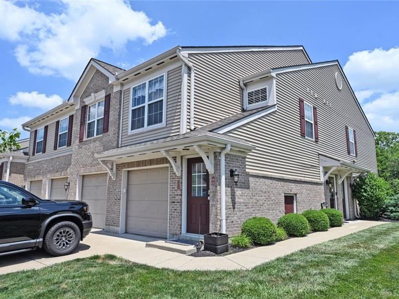 1064 Heritage Green Drive, Monroe, OH 45050 Photo 2