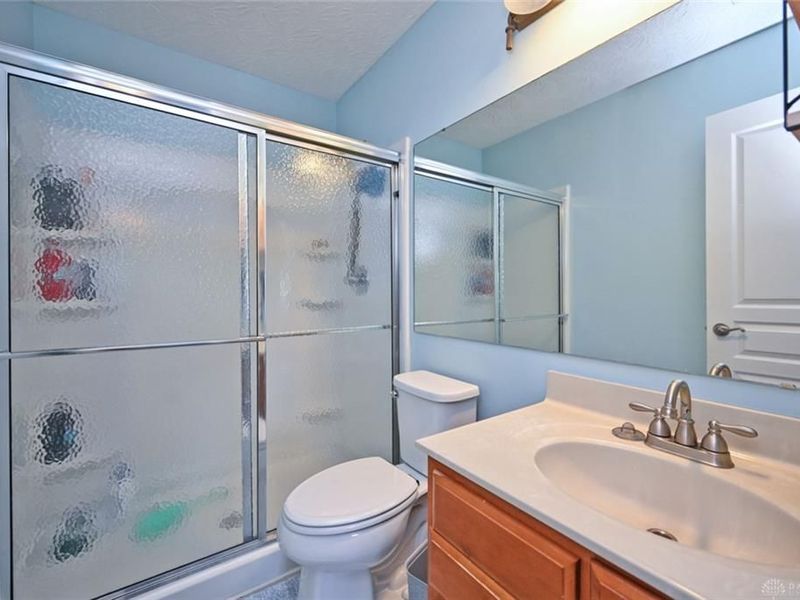 1064 Heritage Green Drive, Monroe, OH 45050 Photo 23