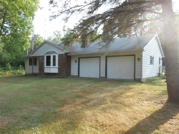 4670 Babcock Road, Lexington Twp, MI 48450