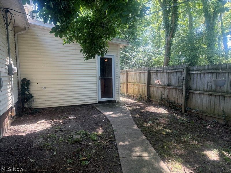 390 Oak Cliff Drive, Bay Village, OH 44140 Photo 14