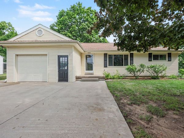 360 Clark Street, Grass Lake, MI 49240