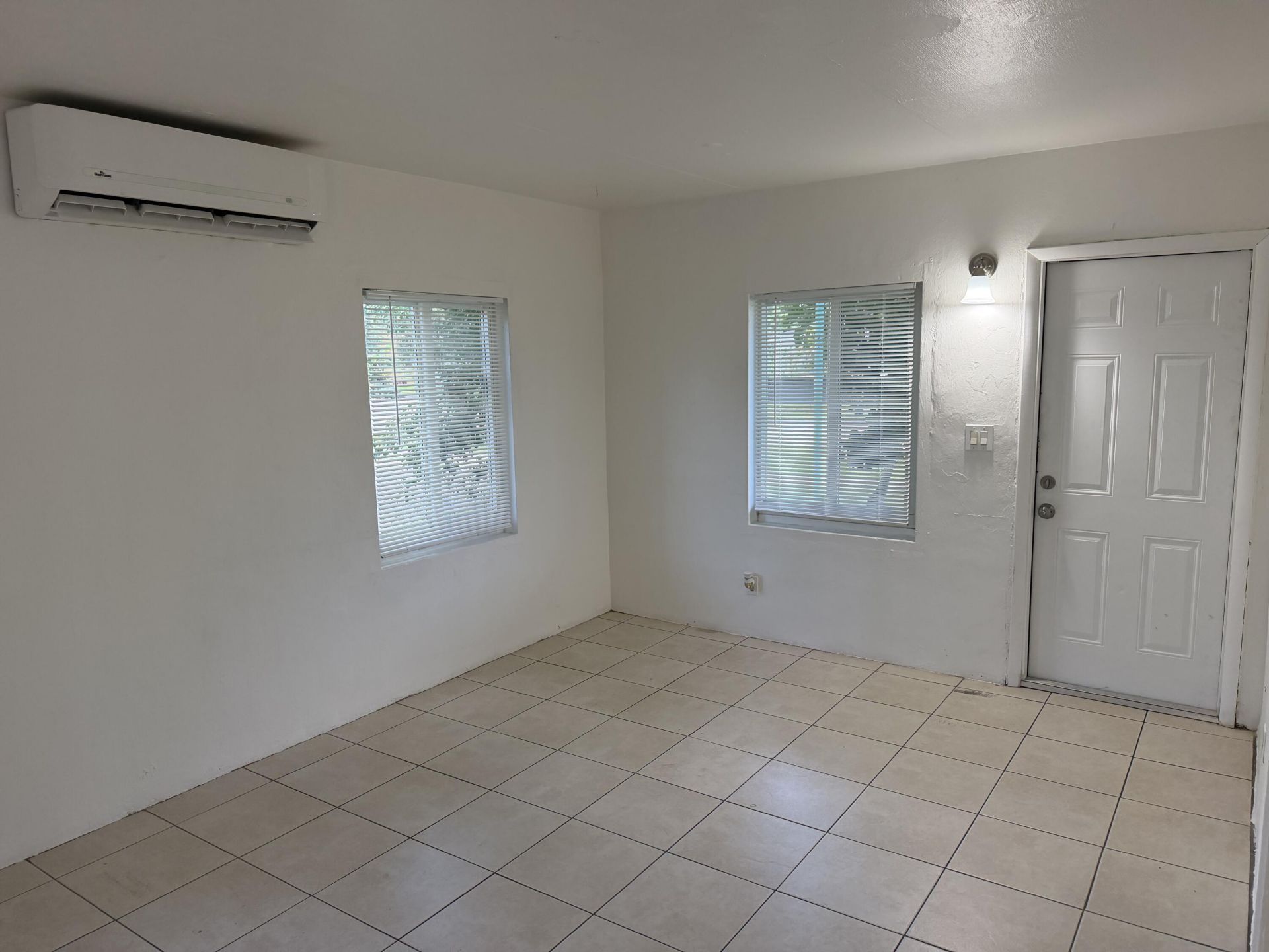 1444 NW 4th Street, Fort Lauderdale, FL 33311 Photo
