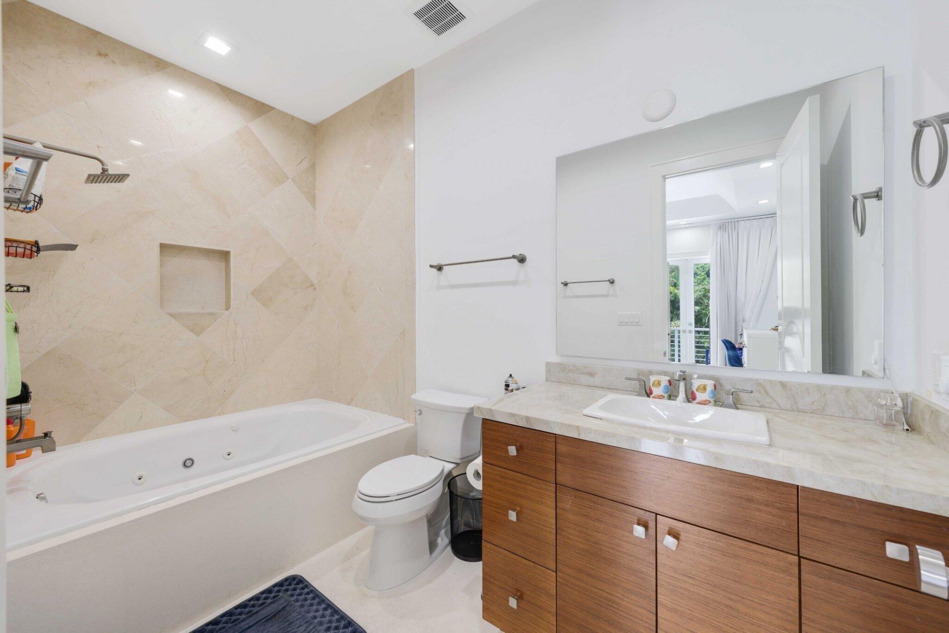 12 Sylvan Lane, Fort Lauderdale, FL 33316 Photo