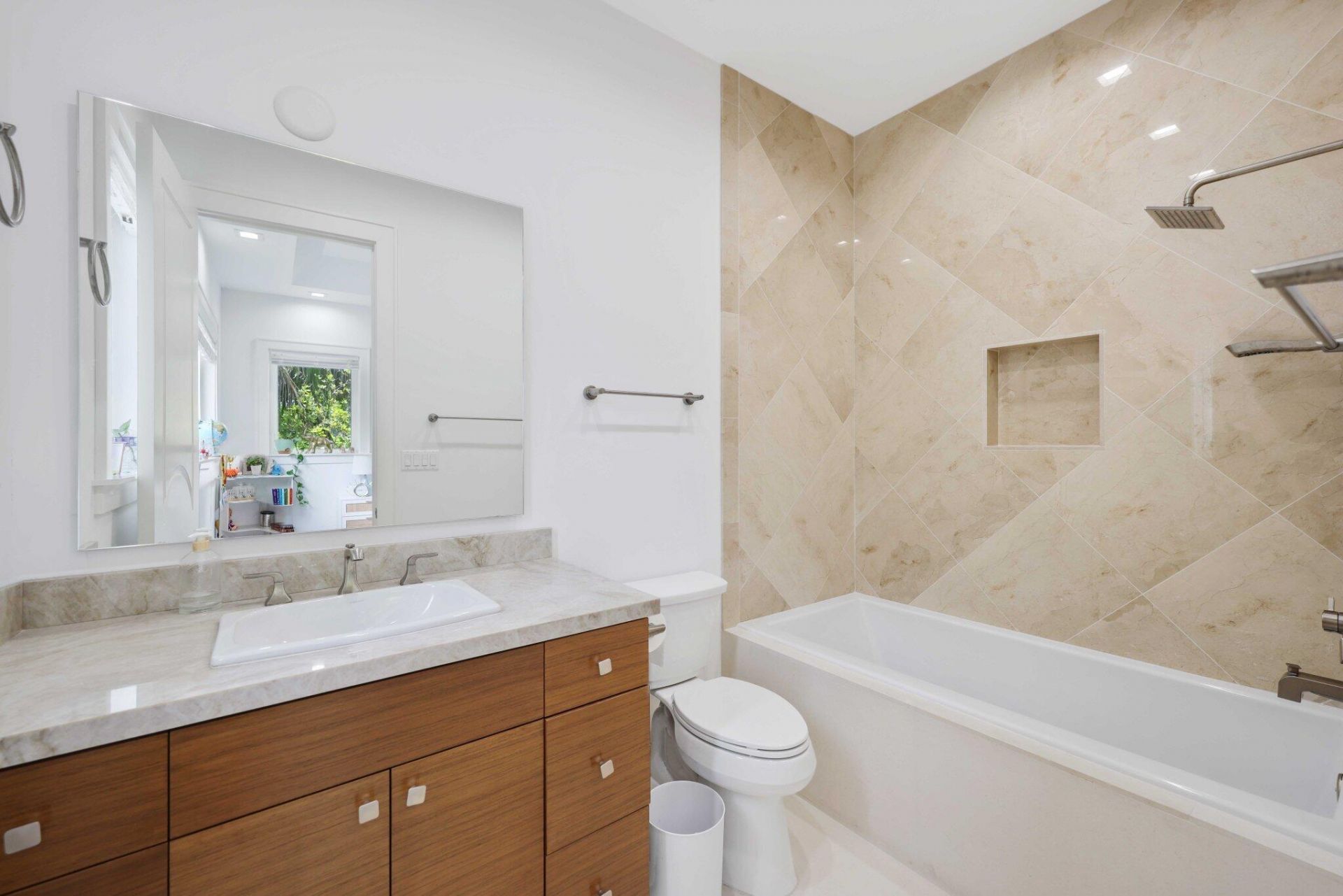 12 Sylvan Lane, Fort Lauderdale, FL 33316 Photo