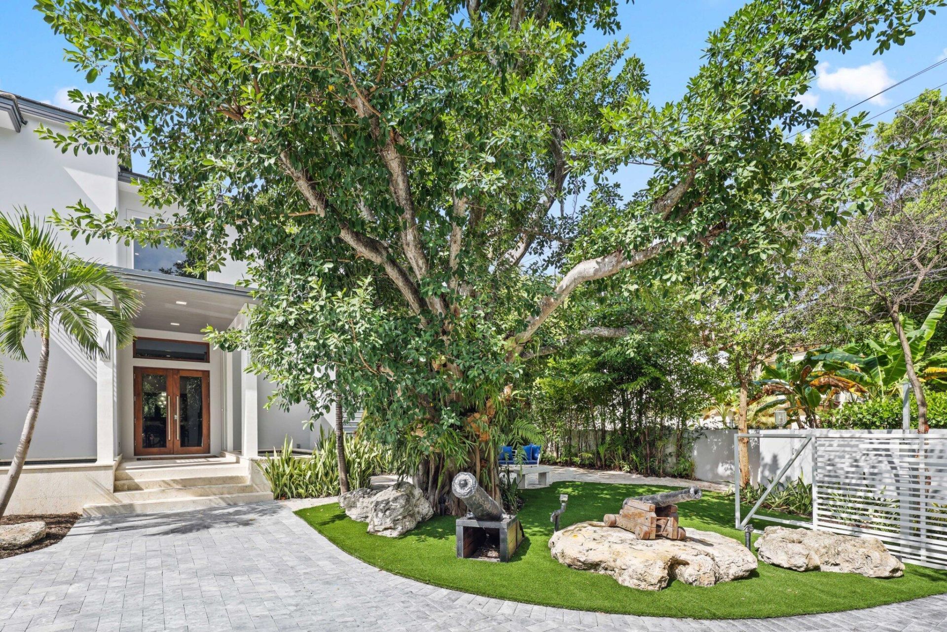 12 Sylvan Lane, Fort Lauderdale, FL 33316 Photo