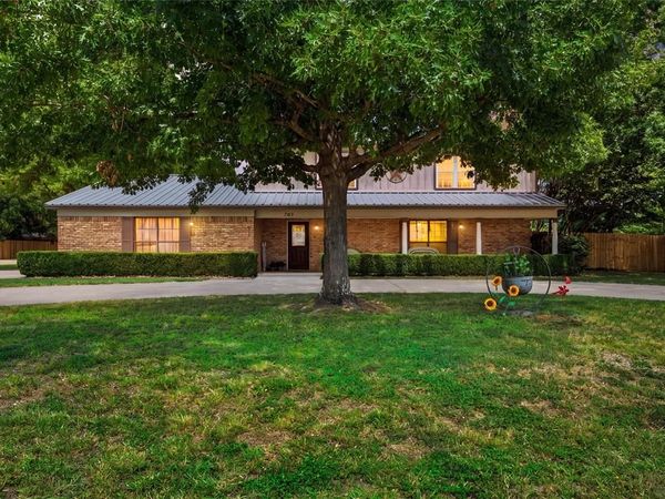 703 S Colorado Street, Whitney, TX 76692