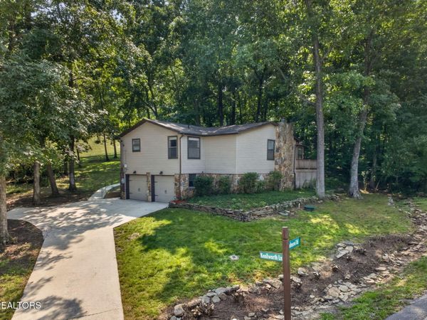 157 Baltusrol Rd, Crossville, TN 38558
