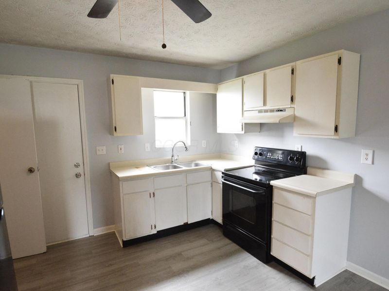 3151 Ridge Avenue , Unit A & B, Columbus, OH 43204 Photo 6