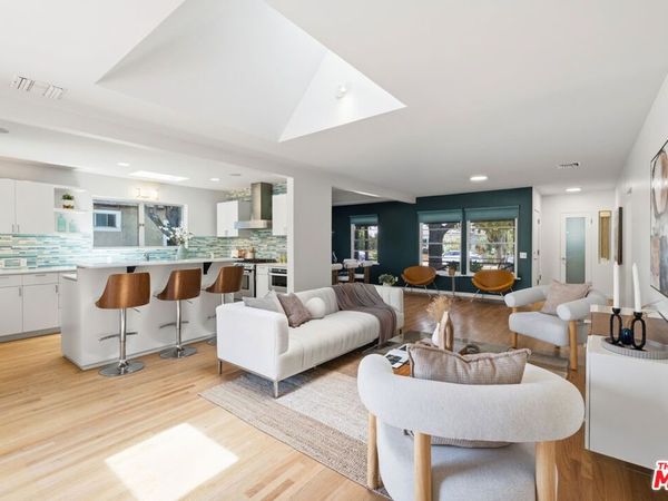 11907 Atlantic Avenue, Los Angeles, CA 90066