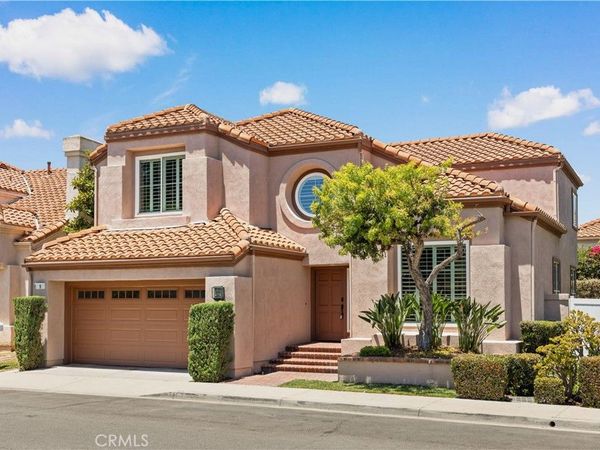 9 Terraza, Irvine, CA 92614