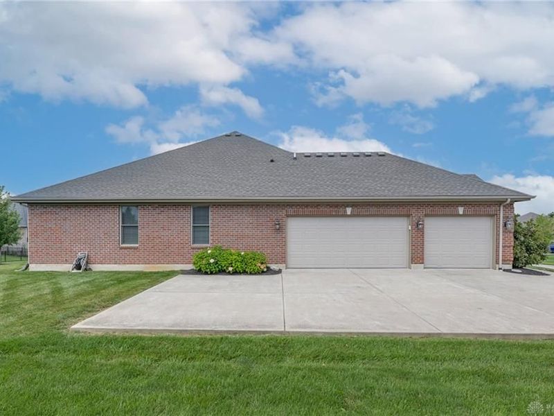 283 Crown Point Drive, Clearcreek Township, OH 45458 Photo 42
