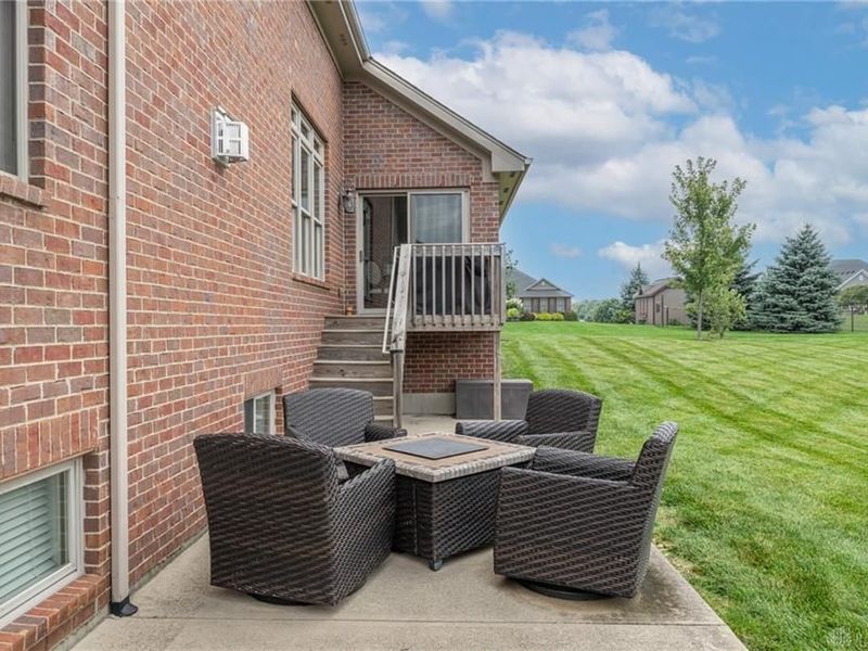 283 Crown Point Drive, Clearcreek Township, OH 45458 Photo 46