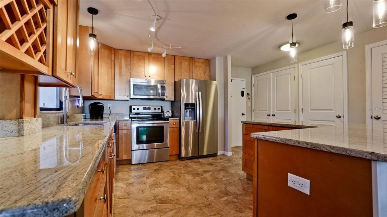 1400 1st Avenue W, Unit 206, Bradenton, FL 34205 Photo