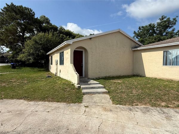 7425 VILLAS OAK COURT , ORLANDO, FL 32835