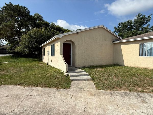 7425 VILLAS OAK COURT, ORLANDO, FL 32835