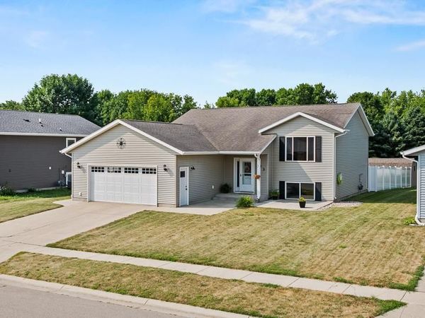 513 Harriett Drive, Marshall, MN 56258