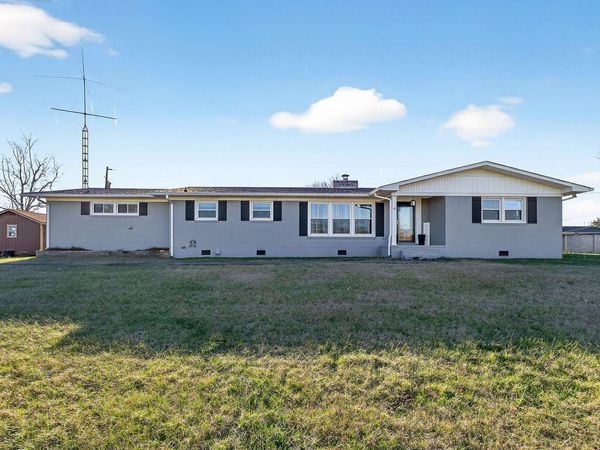 513 N Spring St , Sparta, TN 38583