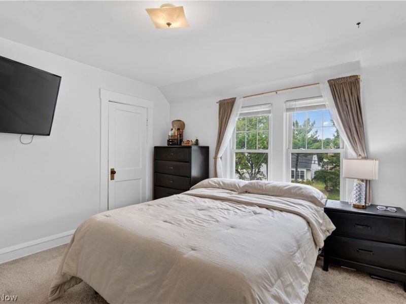 1111 Spring Road, Cleveland, OH 44109 Photo 22