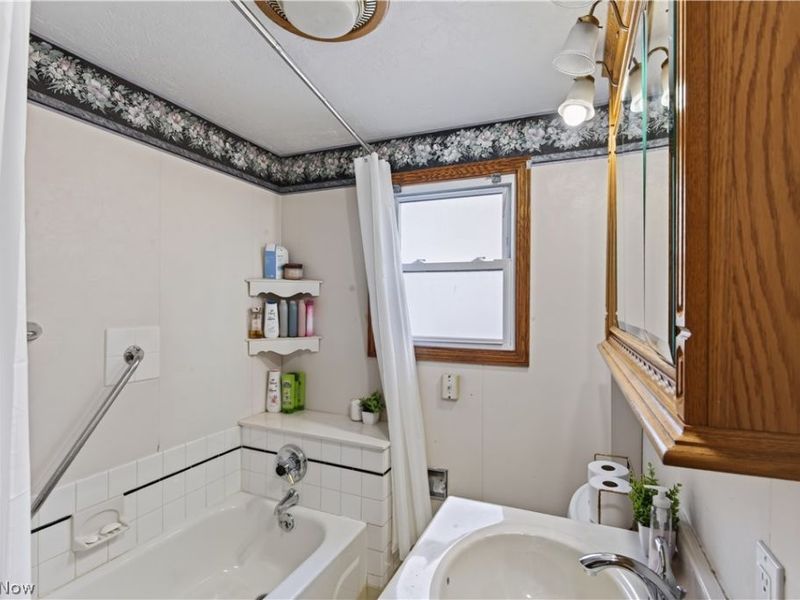 1111 Spring Road, Cleveland, OH 44109 Photo 25