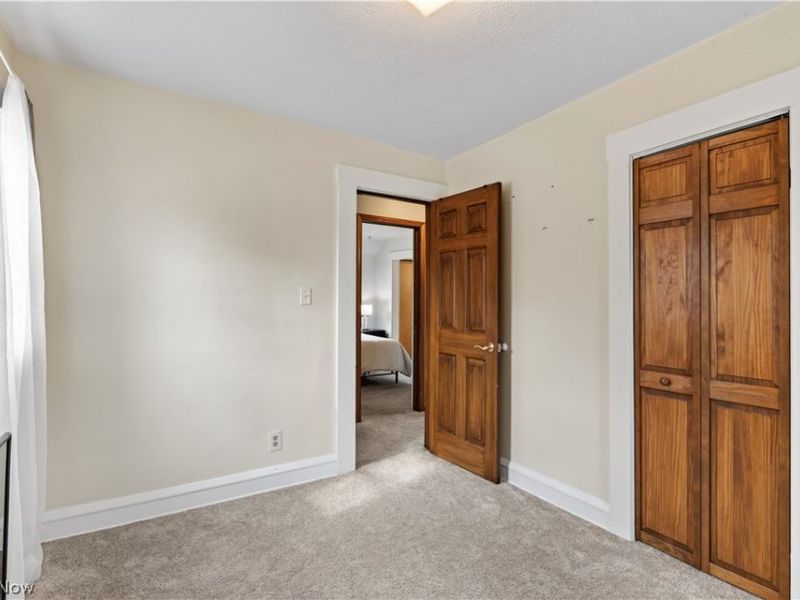 1111 Spring Road, Cleveland, OH 44109 Photo 28
