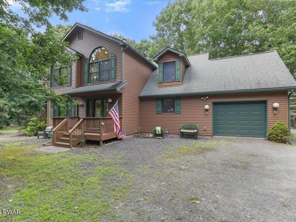 8 Cedar Court , Lakeville, PA 18438
