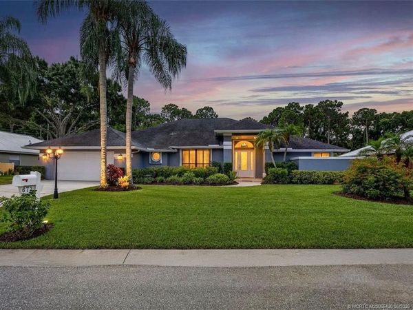 672 SE Pin Oak Terrace, Stuart, FL 34997