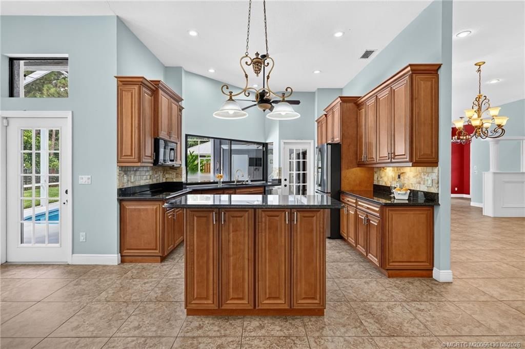 672 SE Pin Oak Terrace, Stuart, FL 34997 Photo