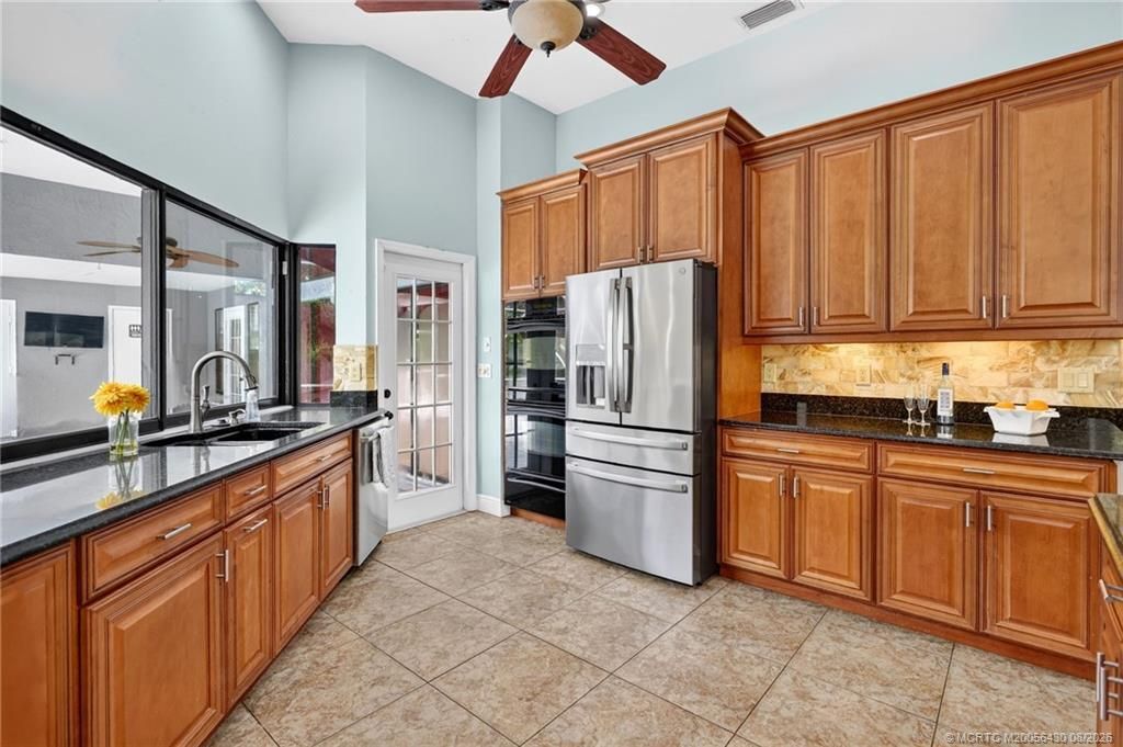 672 SE Pin Oak Terrace, Stuart, FL 34997 Photo
