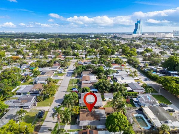 4873 SW 44th Ter , Dania Beach, FL 33314